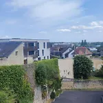 Spacieux & Parking Apartment