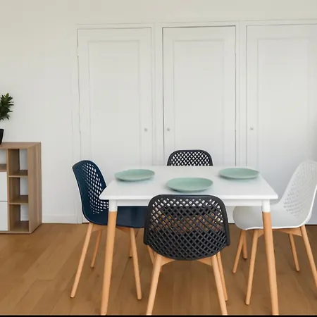 شقة Spacieux & Parking *